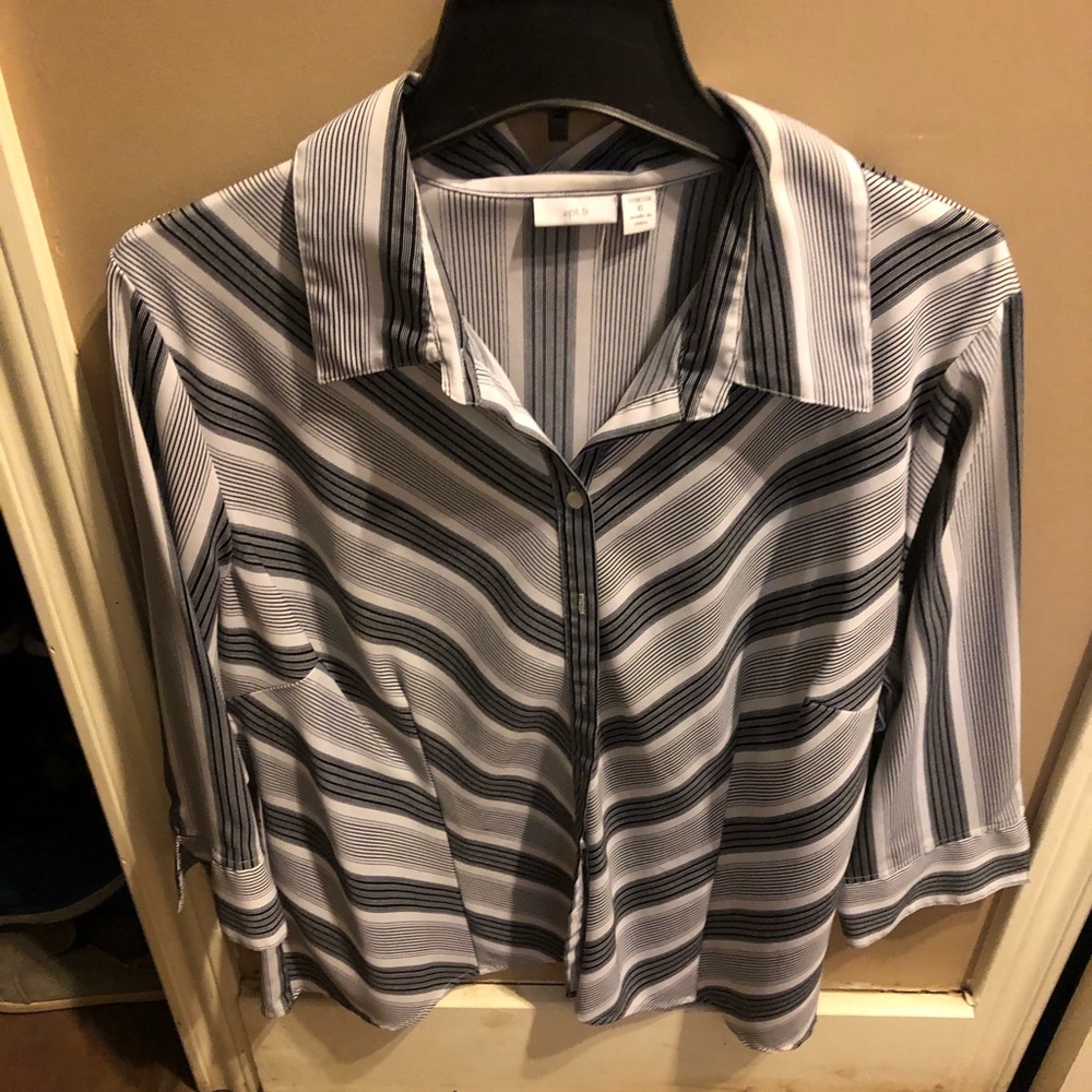 apt 9 Blouse size XL